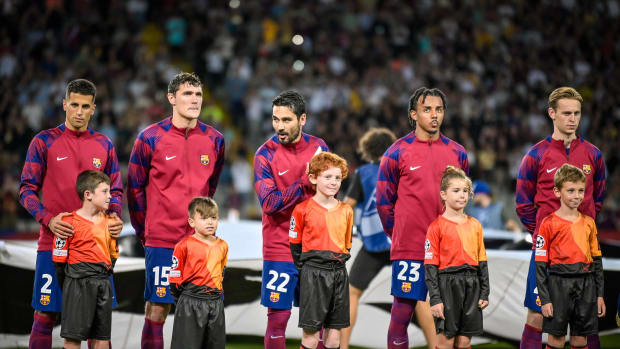 El FC Barcelona se enfrenta al Valencia en Mestalla